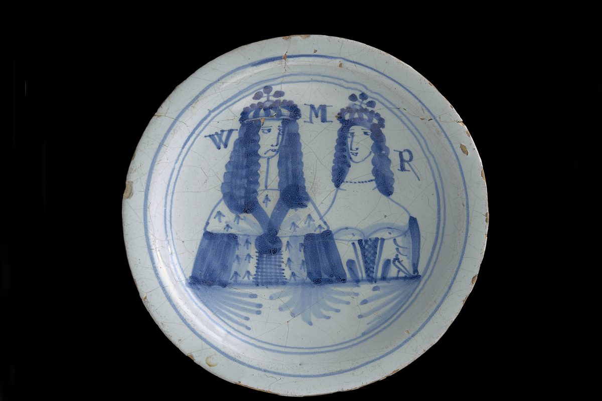 plate with print of King William and Queen Mary