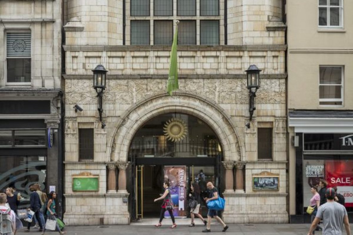 The exterior of Bishopsgate Institute